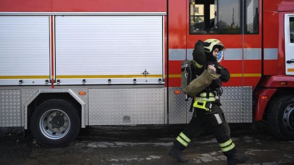 ТАСС: пожар в доме на юго-западе Москвы полностью ликвидирован